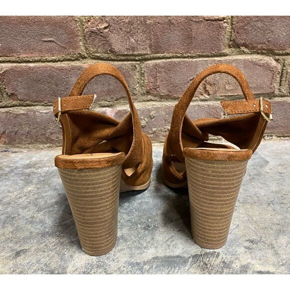 Qupid Chestnut Brown Micro-Suede Knotted Chunky Heels Size 7 - Picture 7 of 11